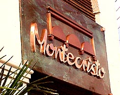 montecristo_dentro.jpg (26414 bytes)
